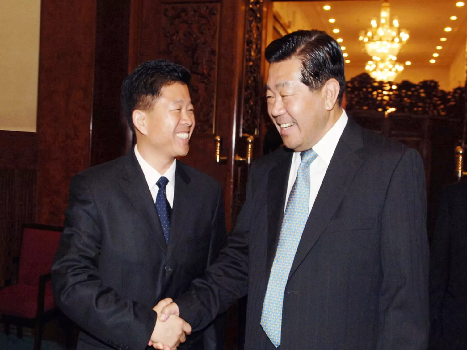 时任中共中央政治局常委、全国政协主席贾庆林亲切接见集团董事长林金华